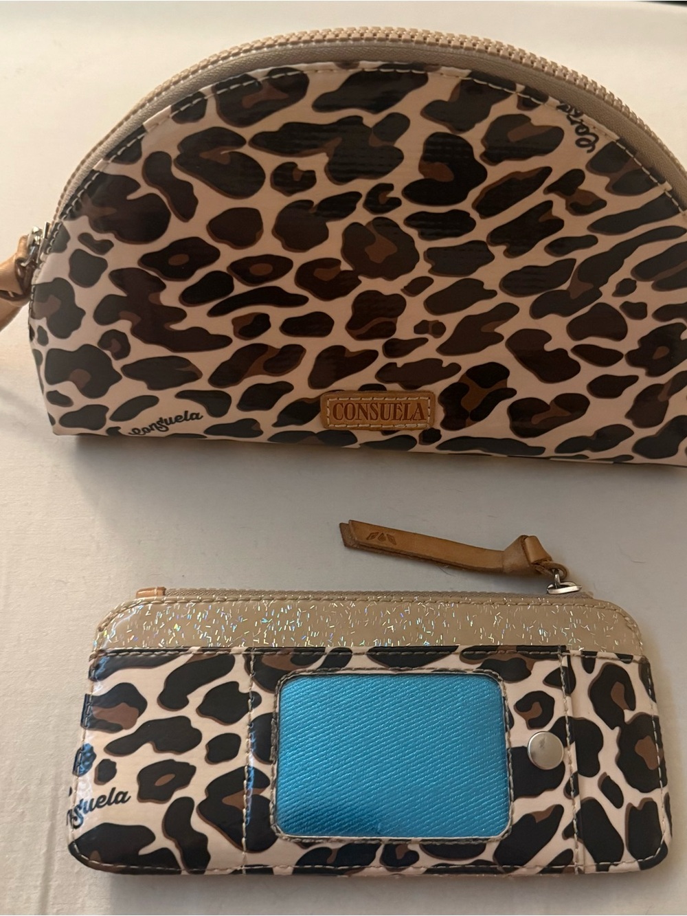 Consuela Mona Card organizer and Tool Kit - Picture 2 of 4